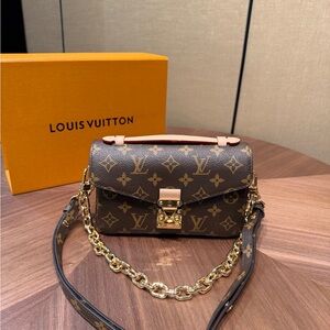 Louis Vuitton Monogram Pochette Métis Shoulder Bag in Brown